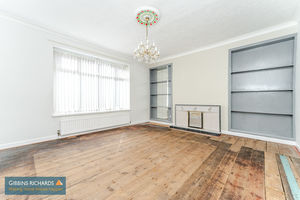 Sitting Room- click for photo gallery